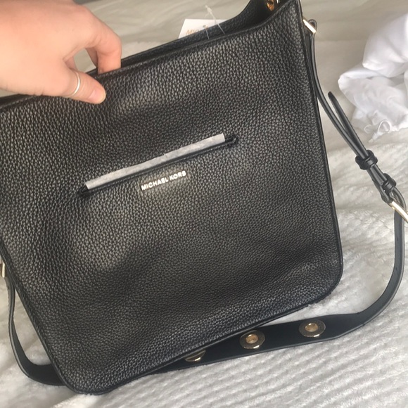 MICHAEL Kors crossbody - Picture 3 of 8